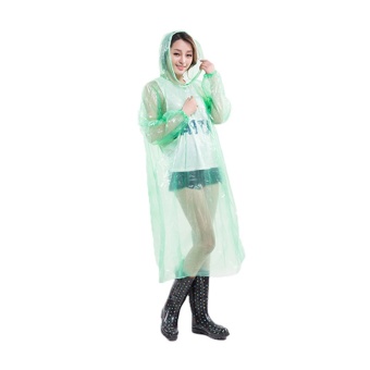 L'imperméable en plastique des longues femmes de douilles avec le capot, manteaux jetables jaunes de laboratoire