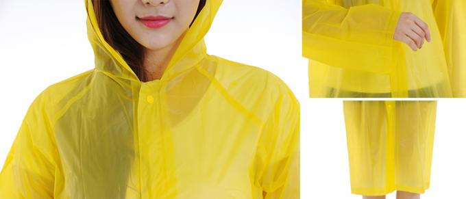 Le CE/ISO9001 a approuvé le poncho en plastique de pluie, manteau imperméable jetable de laboratoire