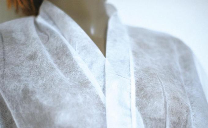 Chirurgical jetable adapté aux besoins du client frotte, les robes pédiatriques d'isolement de sécurité