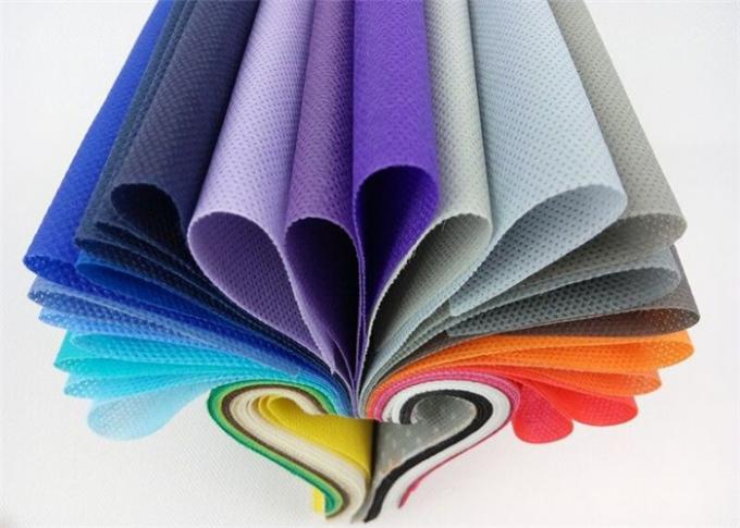 Robes médicales imperméables d'isolement avec du PE enduisant le matériel non tissé